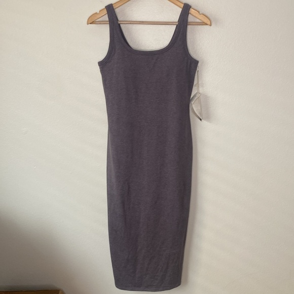 Vuori Women's Midi Dress in Gray - Picture 3 of 5